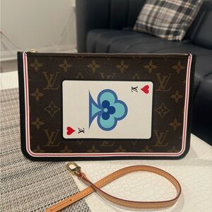 New/never used limited Game on Pochette from Neverfull!